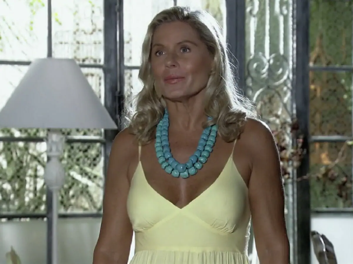 Chiara (Vera Fischer) em Caminho das índias
