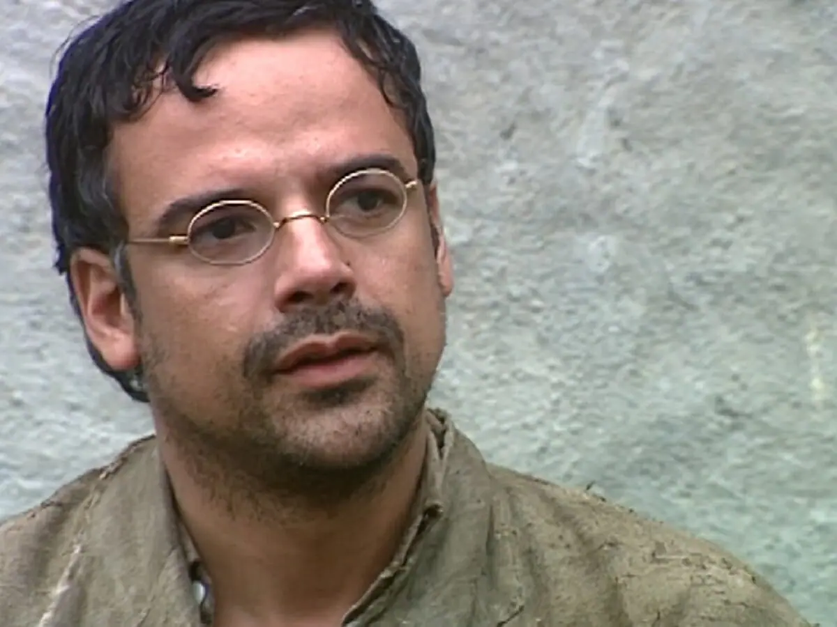 Edmundo (Ângelo Antônio) em O Cravo e a Rosa