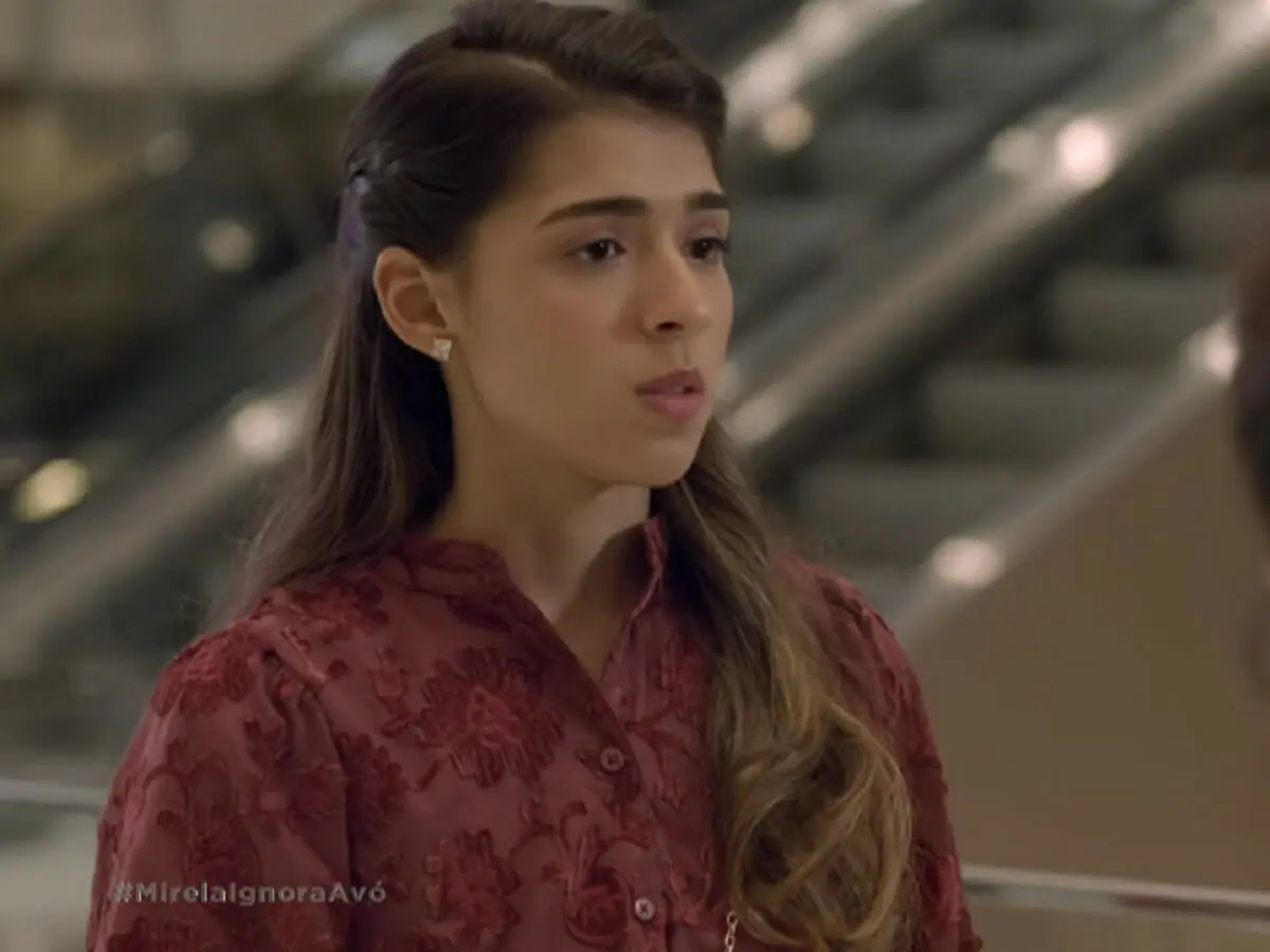 Verônica (Juhlia Ficer) em Todas as Garotas de Mim
