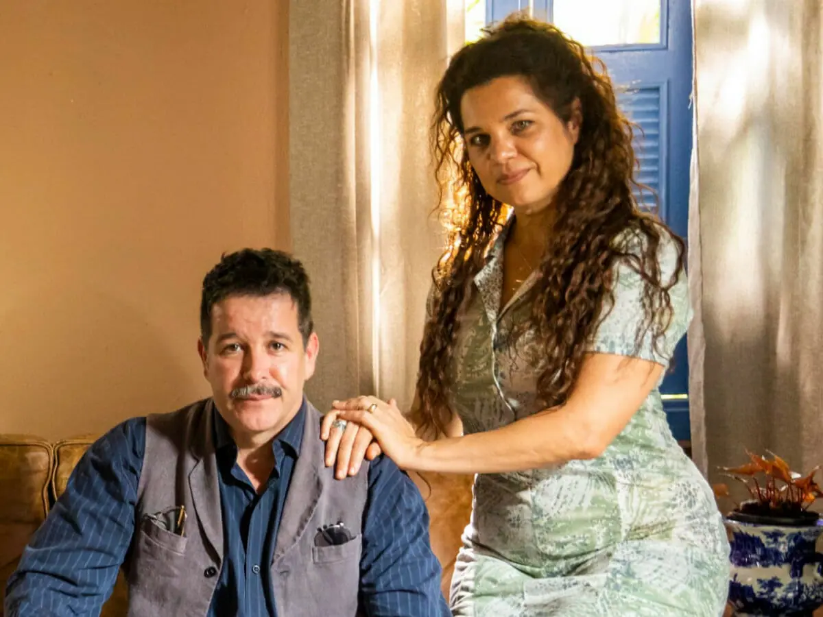 Tenório (Murilo Benício) e Maria Bruaca (Isabel Teixeira) em Pantanal