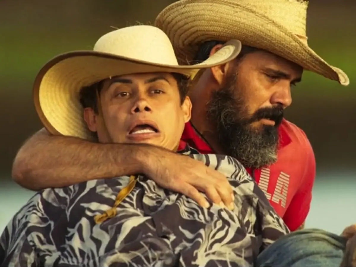Zaquieu (Silvero Pereira) e Alcides (Juliano Cazarré) de Pantanal
