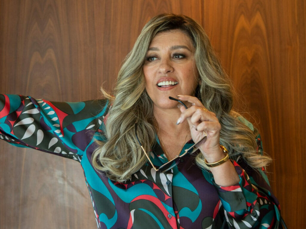 Regina Casé viverá Zoé em Todas as Flores