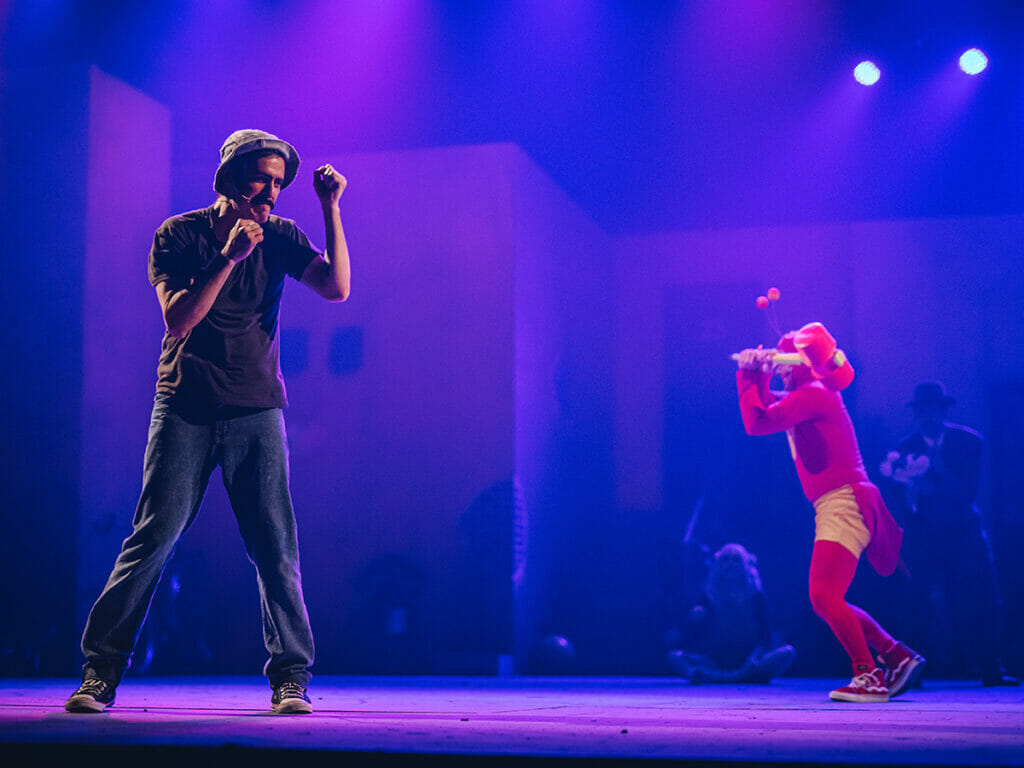 Seu Madruga e Chapolin duelam em Chaves – uma aventura no circo