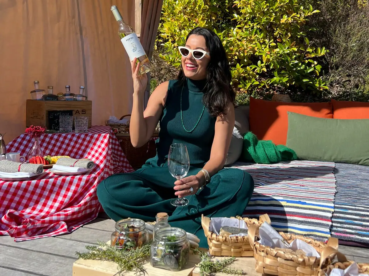 A apresentadora Daniela Filomeno no programa CNN Viagem & Gastronomia