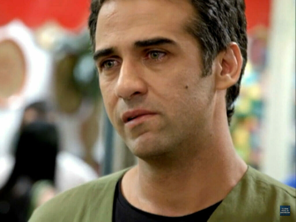 Miguel (Rafael Sardão) em Amor Sem Igual
