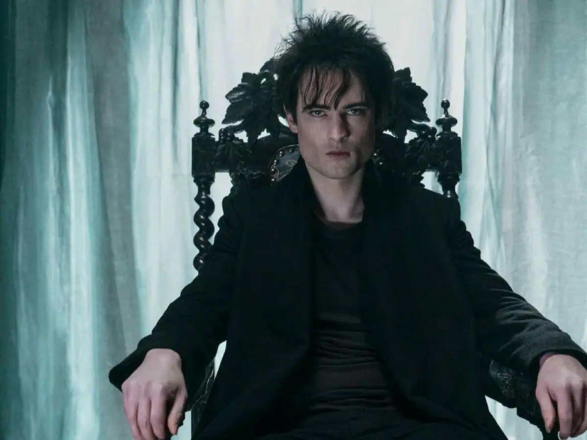 Tom Sturridge atuando em Sandman da Netflix