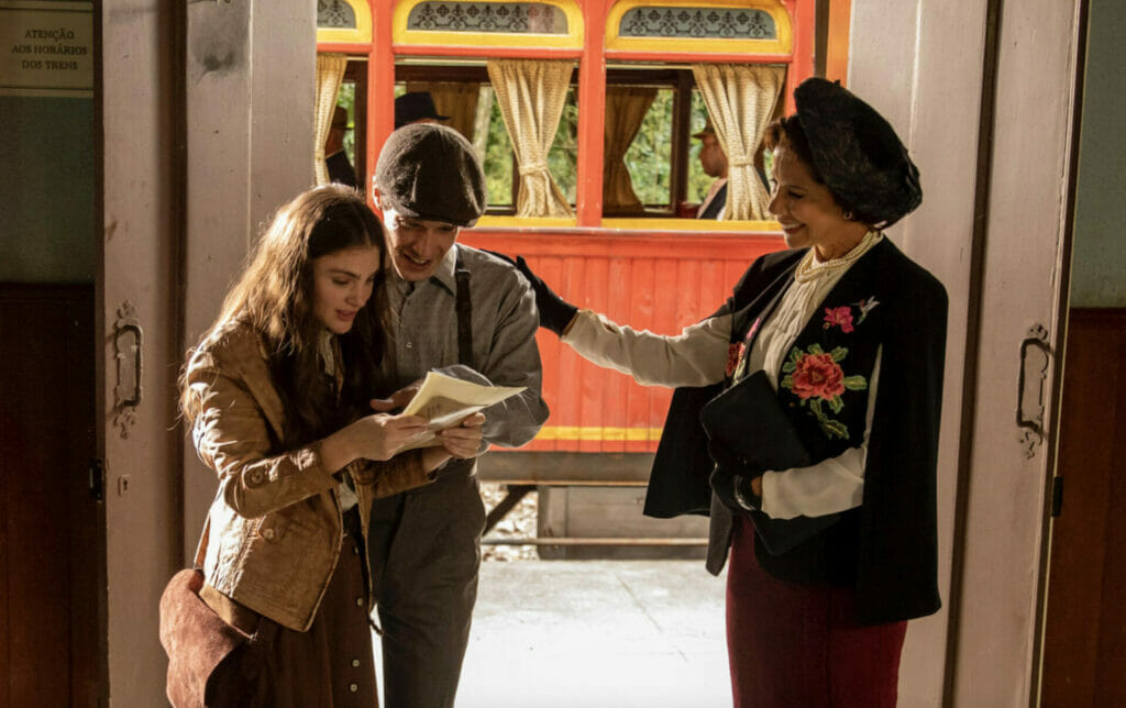 Ol&iacute;via (Debora Oz&oacute;rio), Ten&oacute;rio (Jayme Matarazzo) e Lisi&ecirc; (Angela Vieira) em Al&eacute;m da Ilus&atilde;o