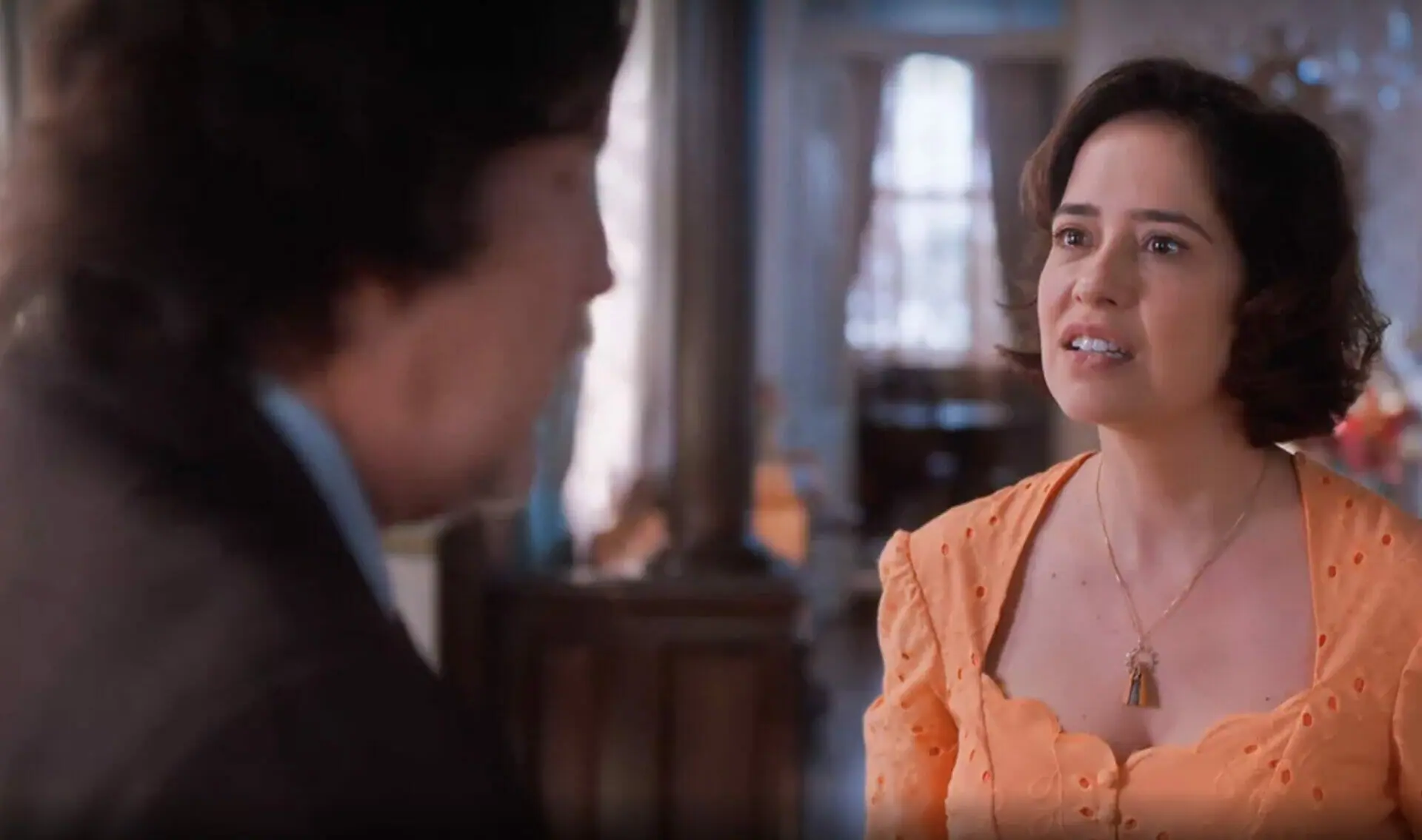 Matias (Antonio Calloni) e Heloísa (Paloma Duarte) de Além da Ilusão
