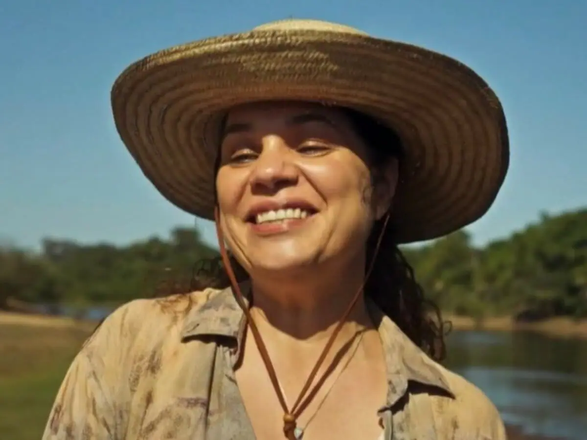 Maria Bruaca (Isabel Teixeira) em Pantanal