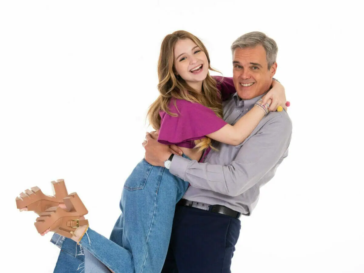Poliana (Sophia Valverde) e Otto (Dalton Vigh) em Poliana Moça