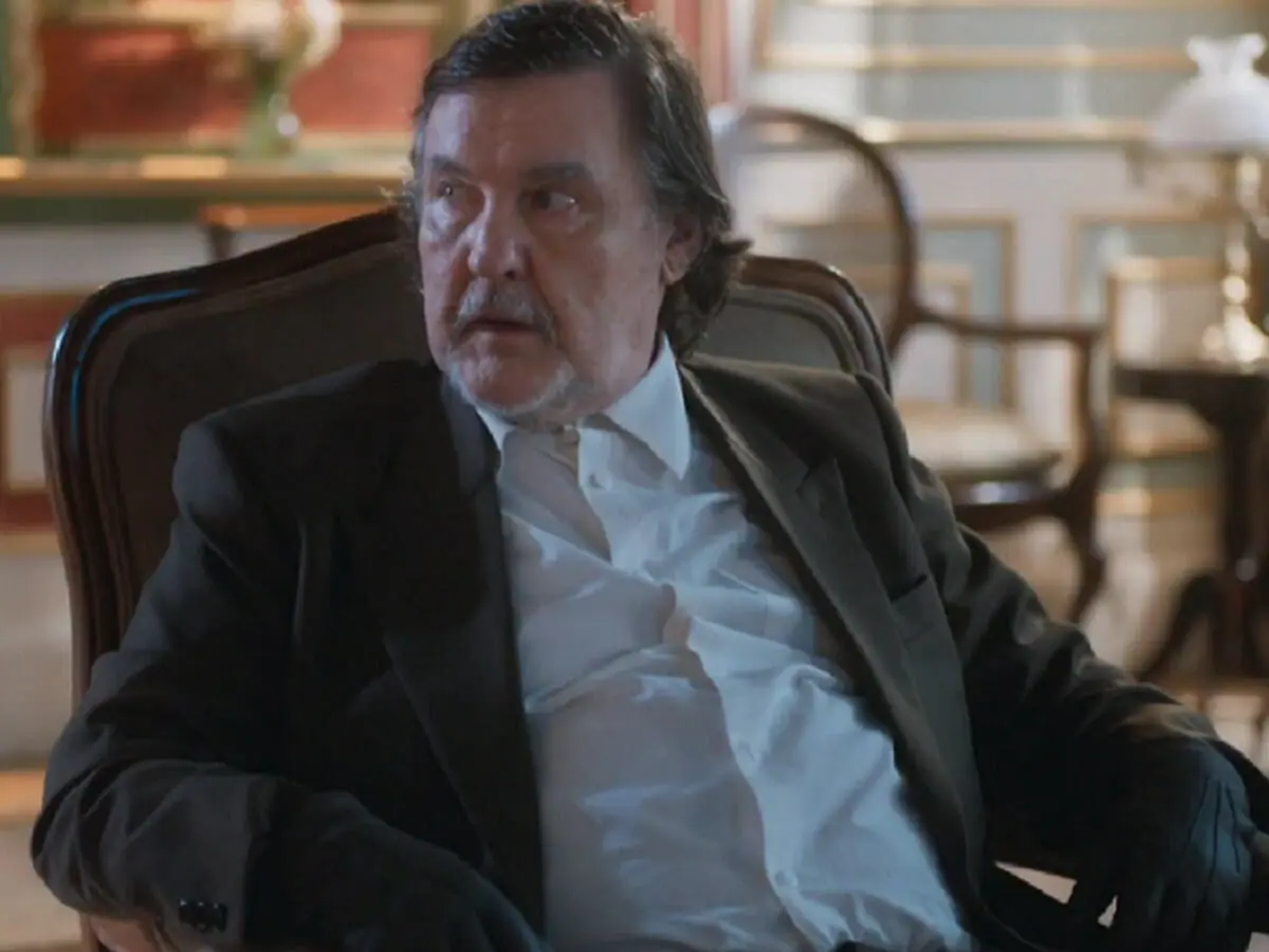 Matias (Antonio Calloni) em Além da Ilusão