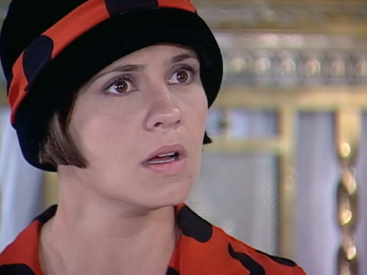 Catarina (Adriana Esteves) em O Cravo e a Rosa