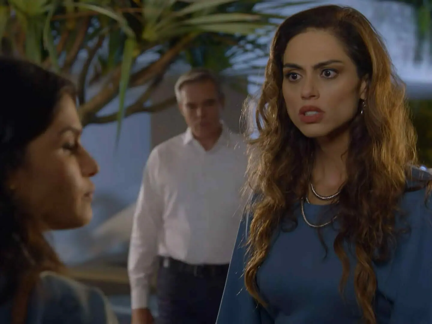 Celeste (Allana Lopes), Otto (Dalton Vigh) e Tânia (Ana Paula Valverde) em Poliana Moça