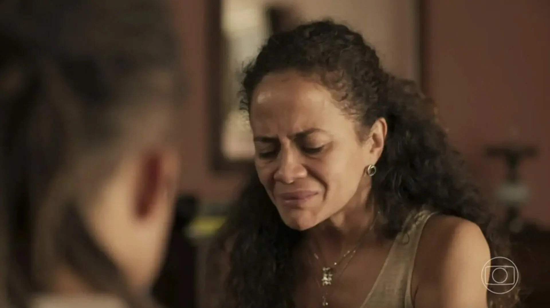 Zuleica (Aline Borges) e Marcelo (Lucas Leto) em Pantanal