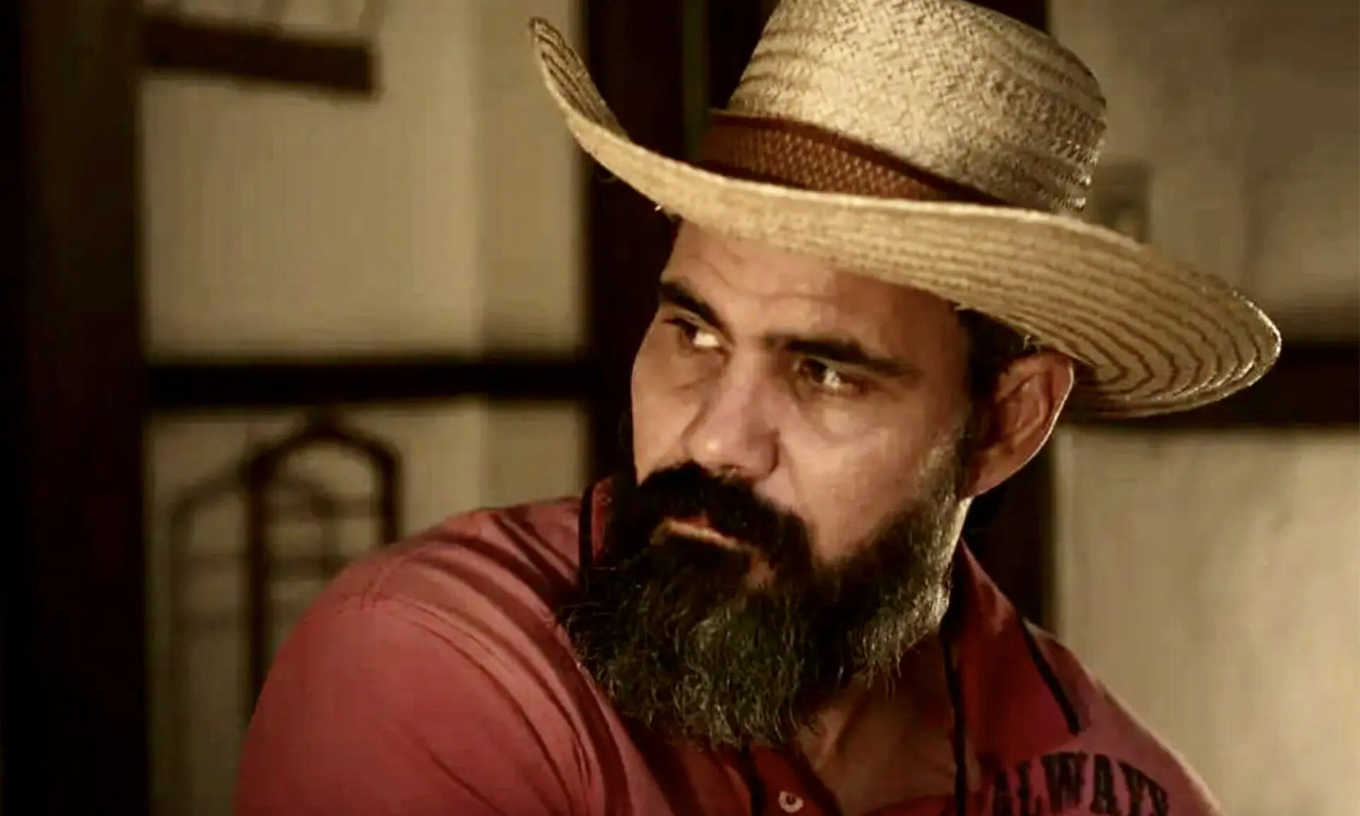 Alcides (Juliano Cazarré) em Pantanal