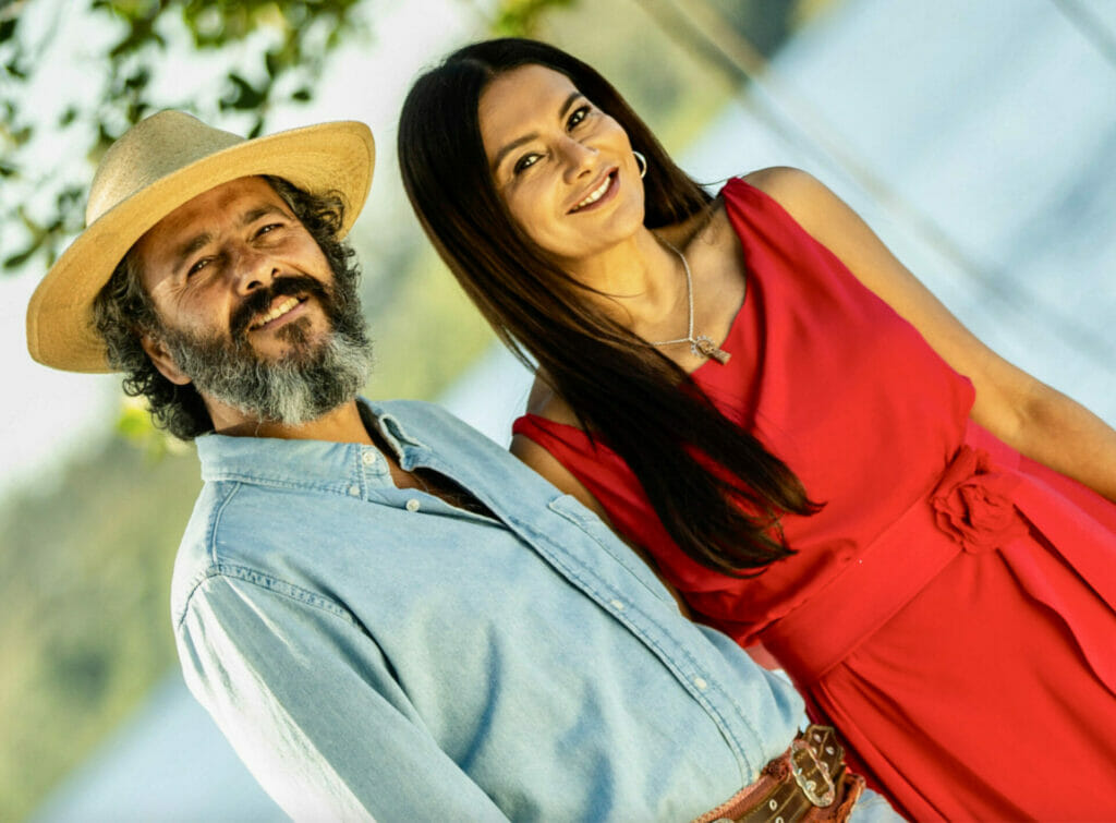 José Leôncio (Marcos Palmeira) e Filó (Dira Paes) em Pantanal