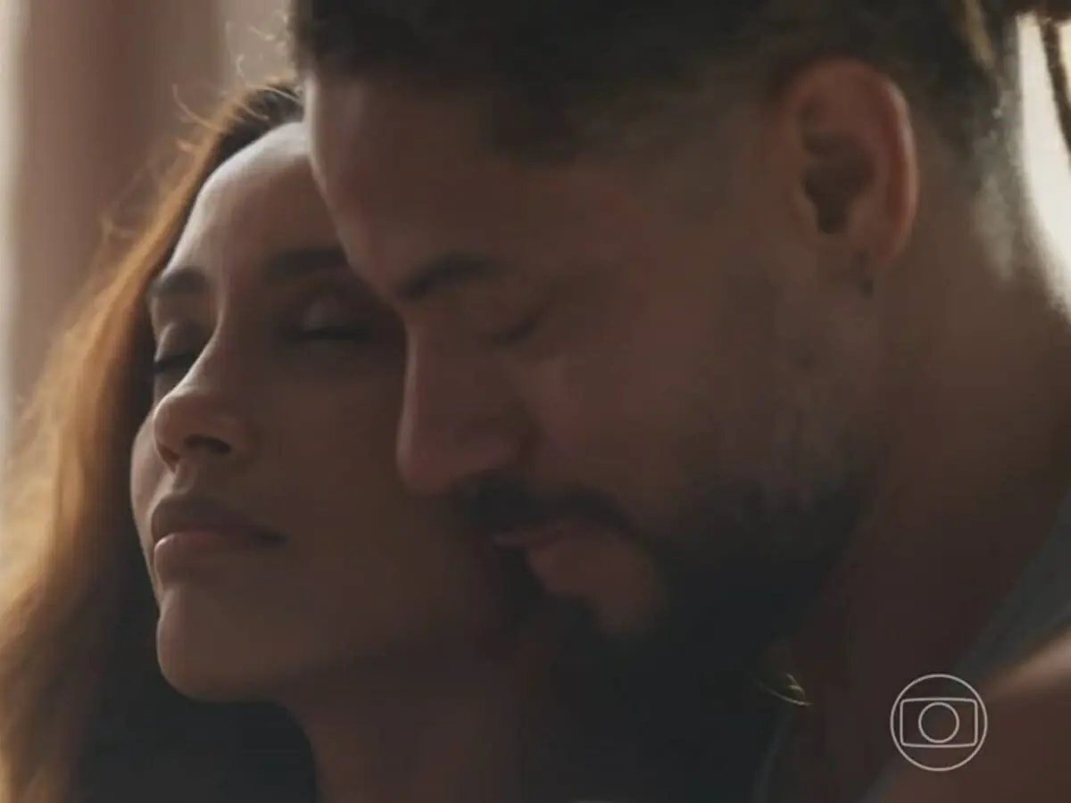 Clarice (Taís Araujo) e Ítalo (Paulo Lessa) de Cara e Coragem