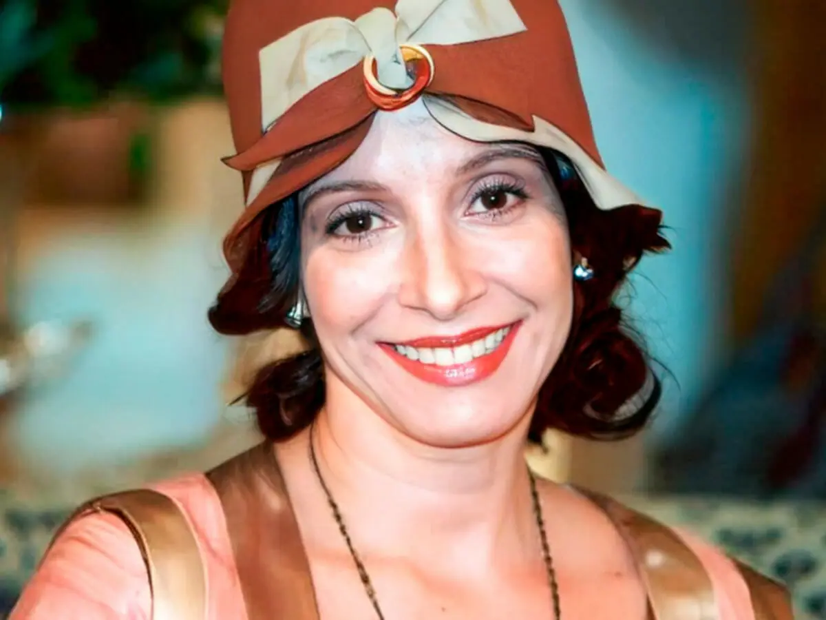 Dalva (Bia Nunnes) em O Cravo e a Rosa