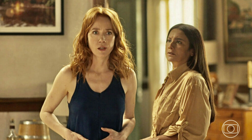 Irma (Camila Morgado) e Filó (Dira Paes) em Pantanal
