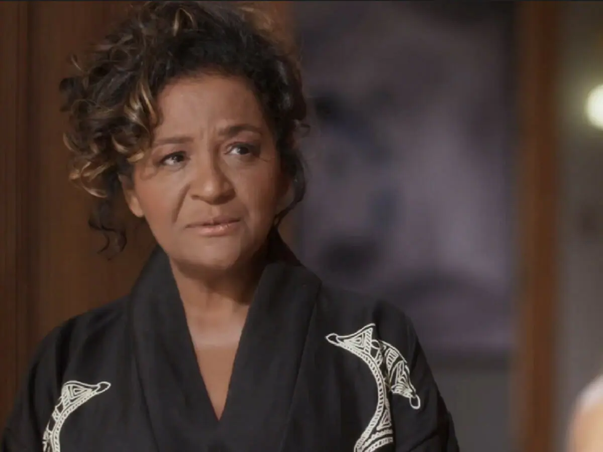 Martha (Cláudia di Moura) em Cara e Coragem