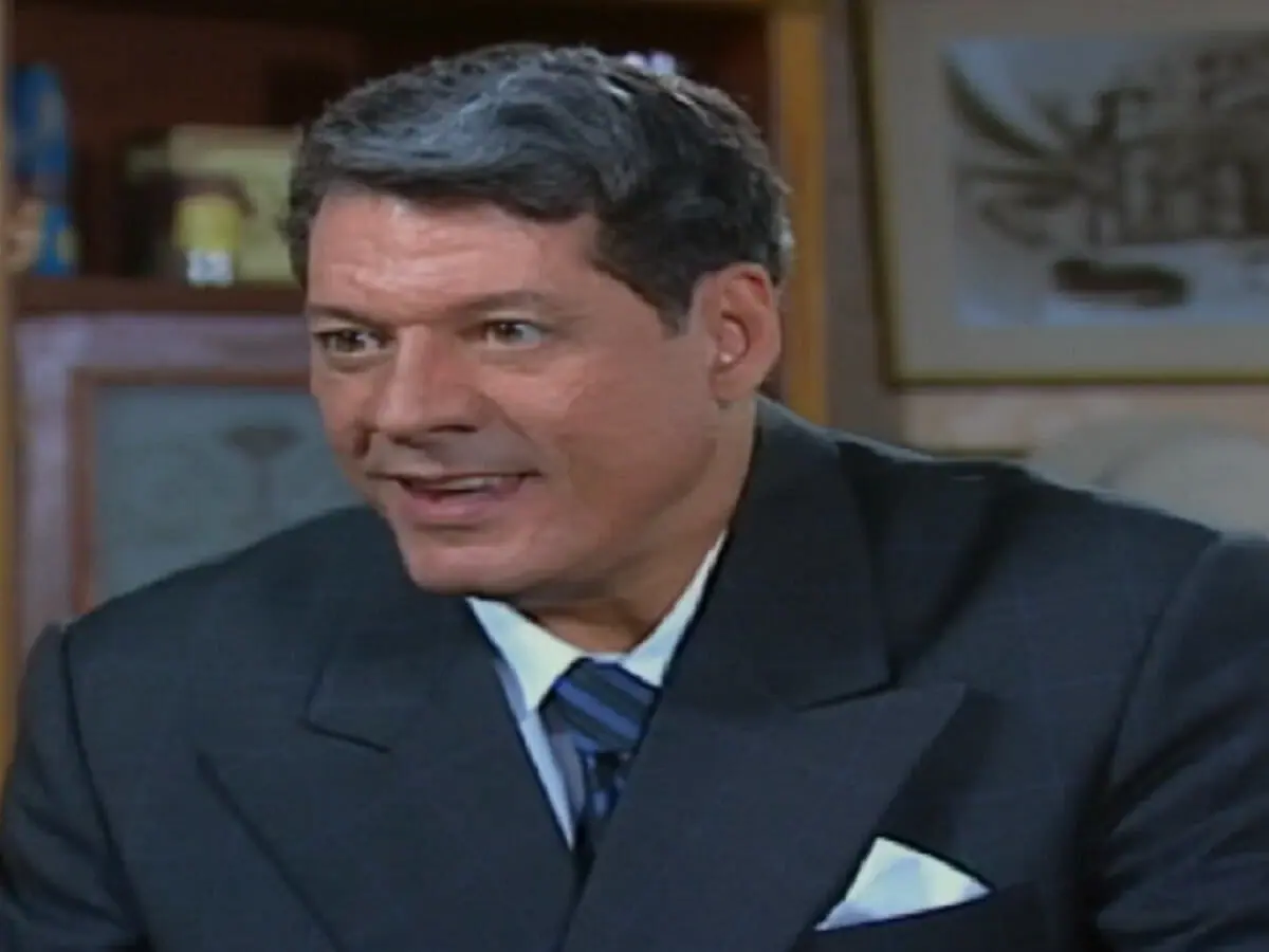 Reginaldo (Antônio Grassi) em Chocolate com Pimenta