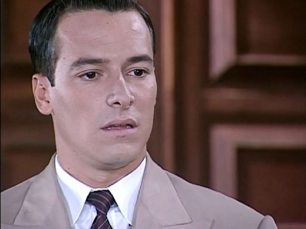 Heitor (Rodrigo Faro) em o Cravo e a Rosa