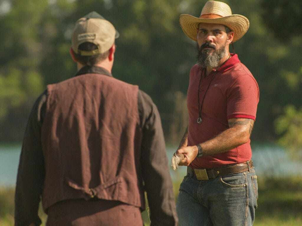 Tenório (Murilo Benício) e Alcides (Juliano Cazarré)