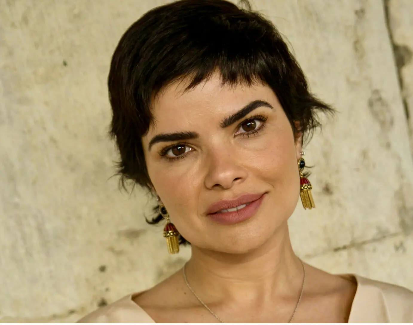 Leonor (Vanessa Giacomo) em Travessia