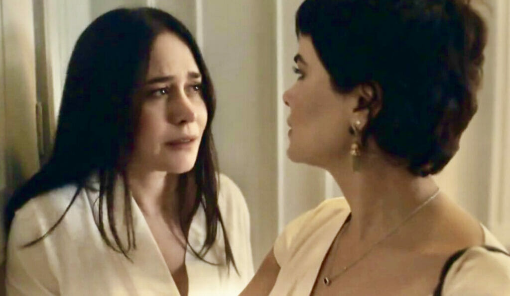 Leonor (Vanessa Gi&aacute;como) e Guida (Alessandra Negrini) em Travessia
