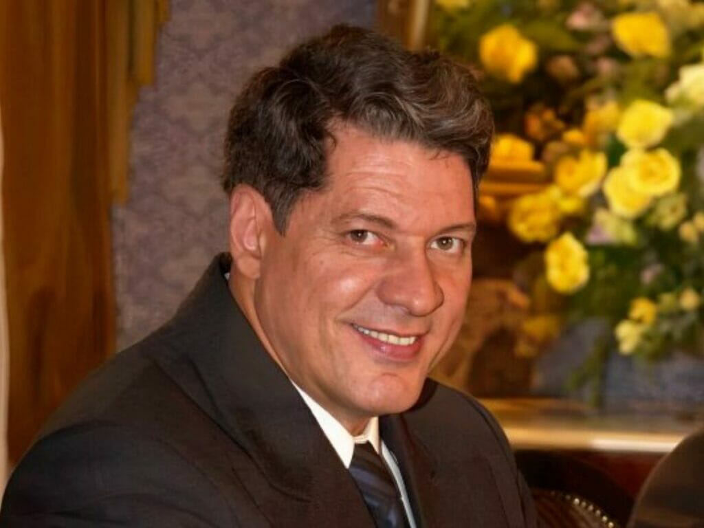 Reginaldo (Antônio Grassi) em Chocolate com Pimenta