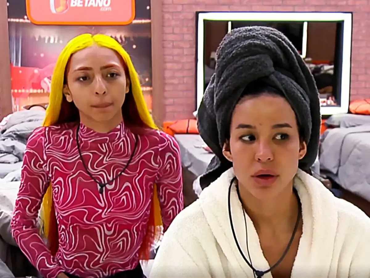 Ruivinha de Marte e Kerline Cardoso em A Fazenda 14