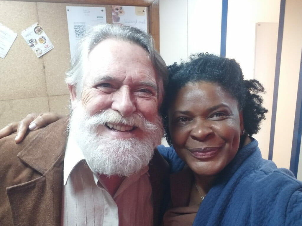 Tertúlio (José de Abreu) e Ismênia (Ana Miranda) em Mar do Sertão