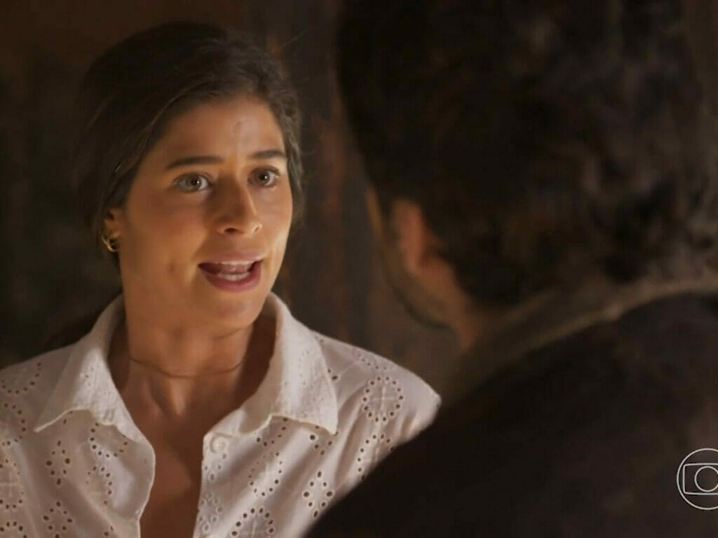 Candoca (Isadora Cruz) e Pajeú (Caio Blat) em Mar do Sertão