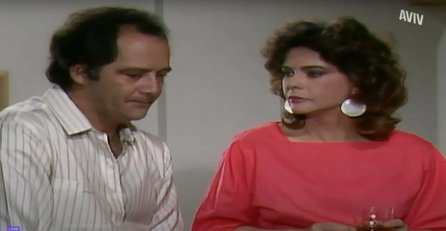 Ciro (Cláudio Marzo) e Luiza (Maria Cláudia) em Pão-pão, Beijo-beijo