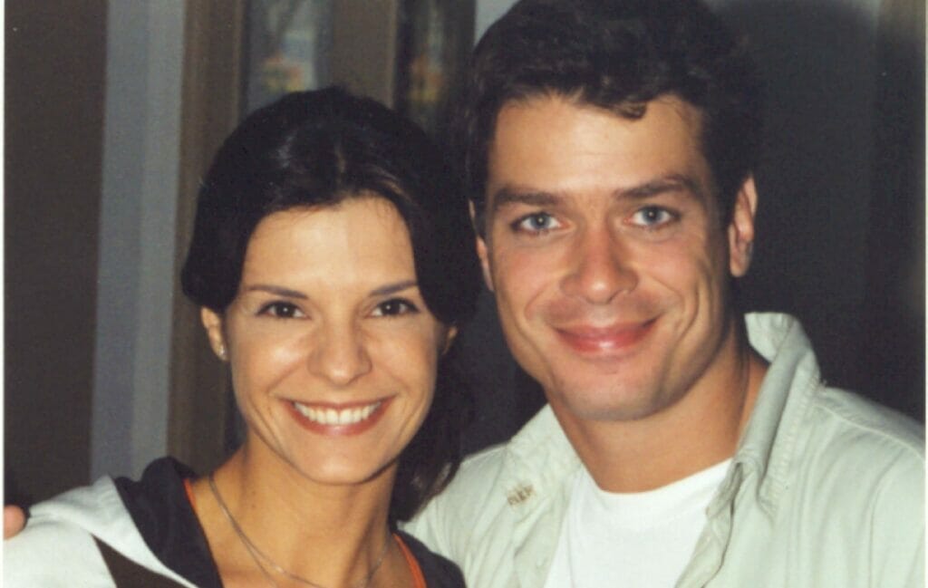 Clara (Helena Ranaldi) e Edu (Fábio Assunção) em Coração de Estudante