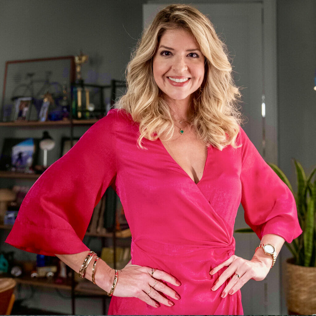 Rebeca (Mariana Santos) em Cara e Coragem