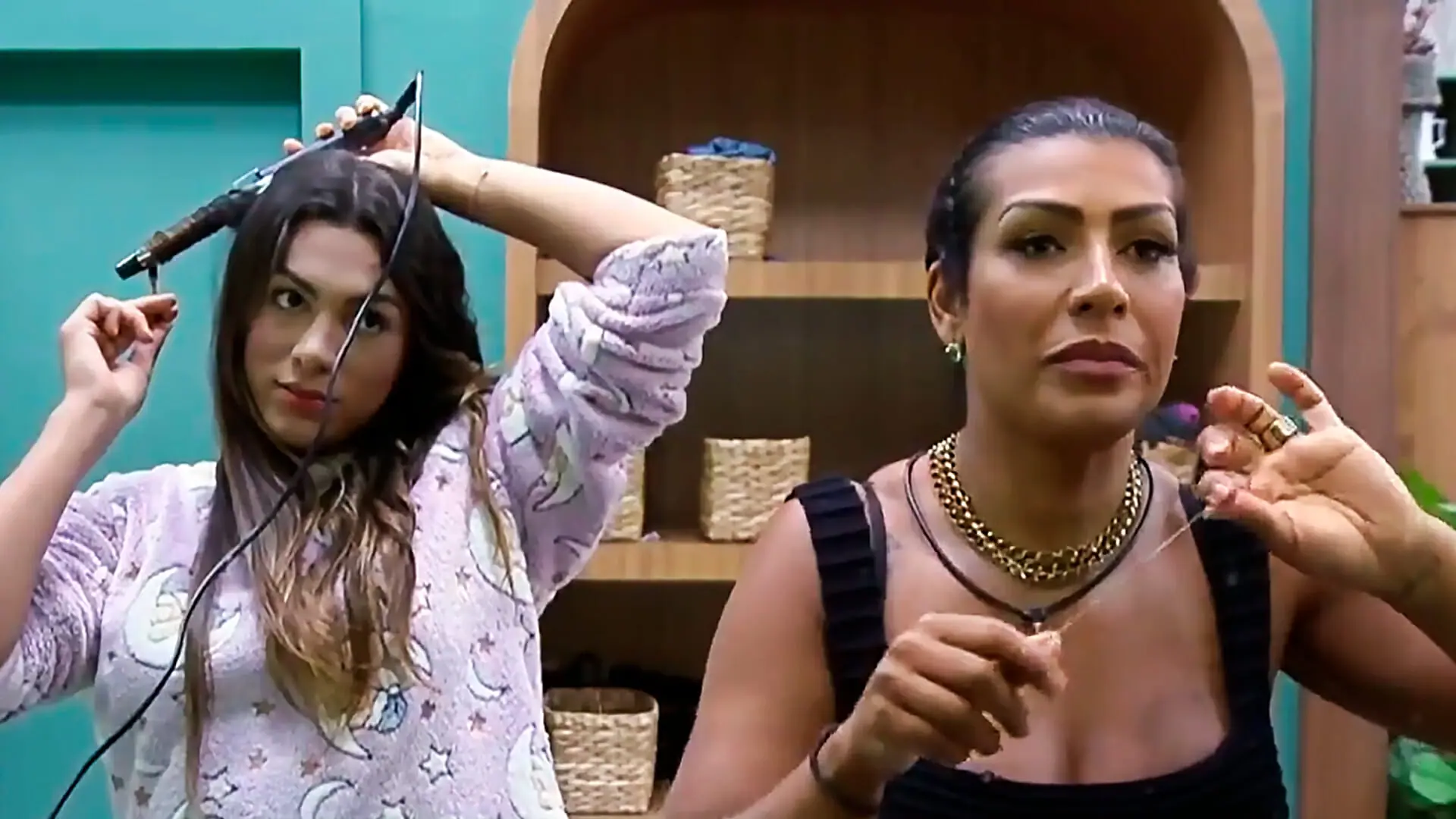 Pétala Barreiros e Moranguinho em A Fazenda 14