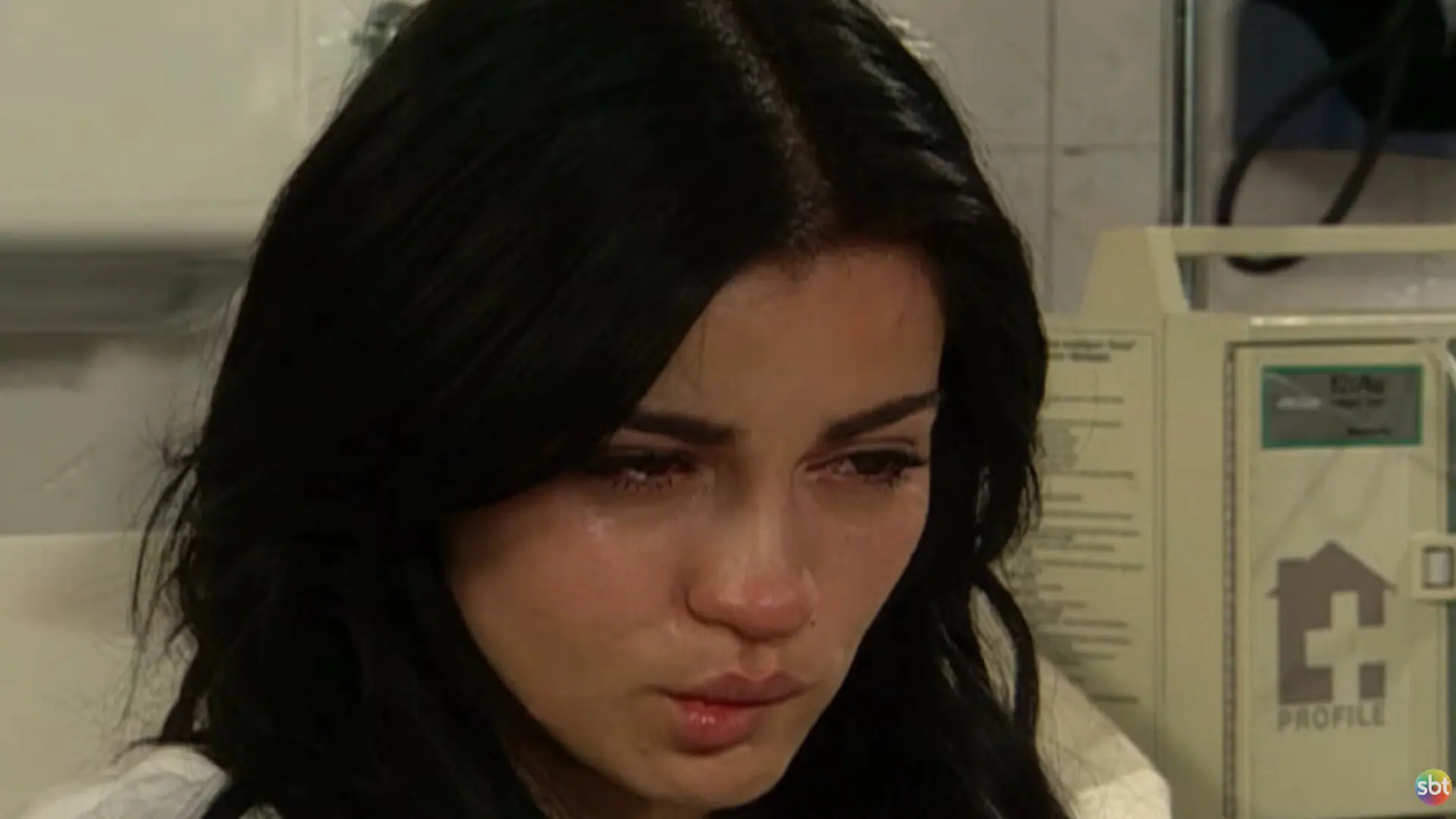 Malu (Maite Perroni) em Cuidado com o Anjo