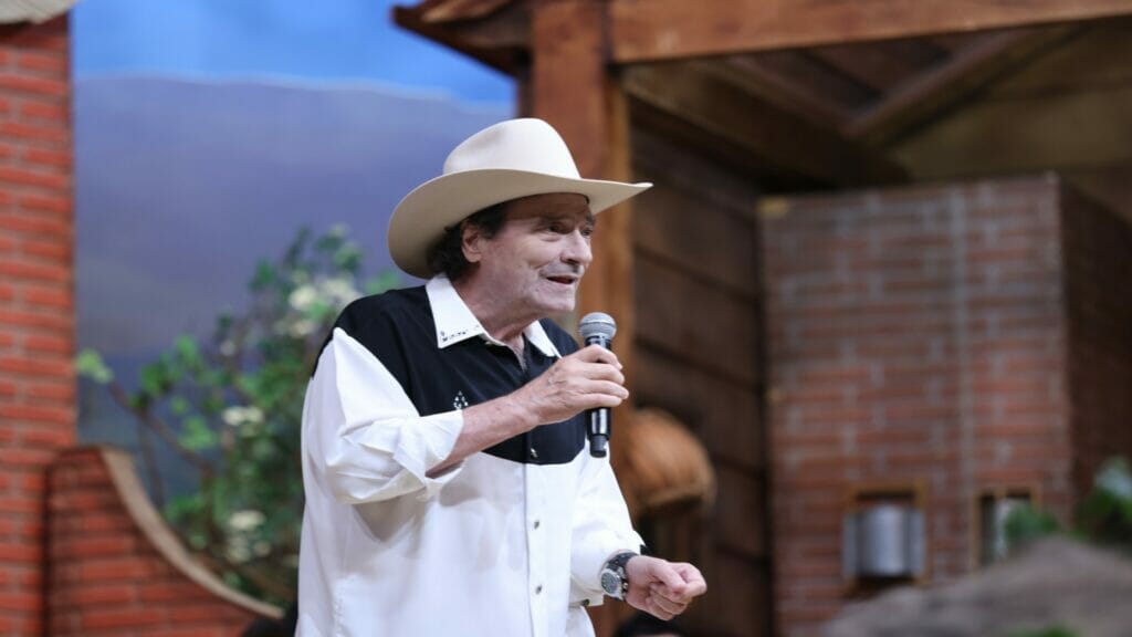 O apresentador e cantor Marcelo Costa