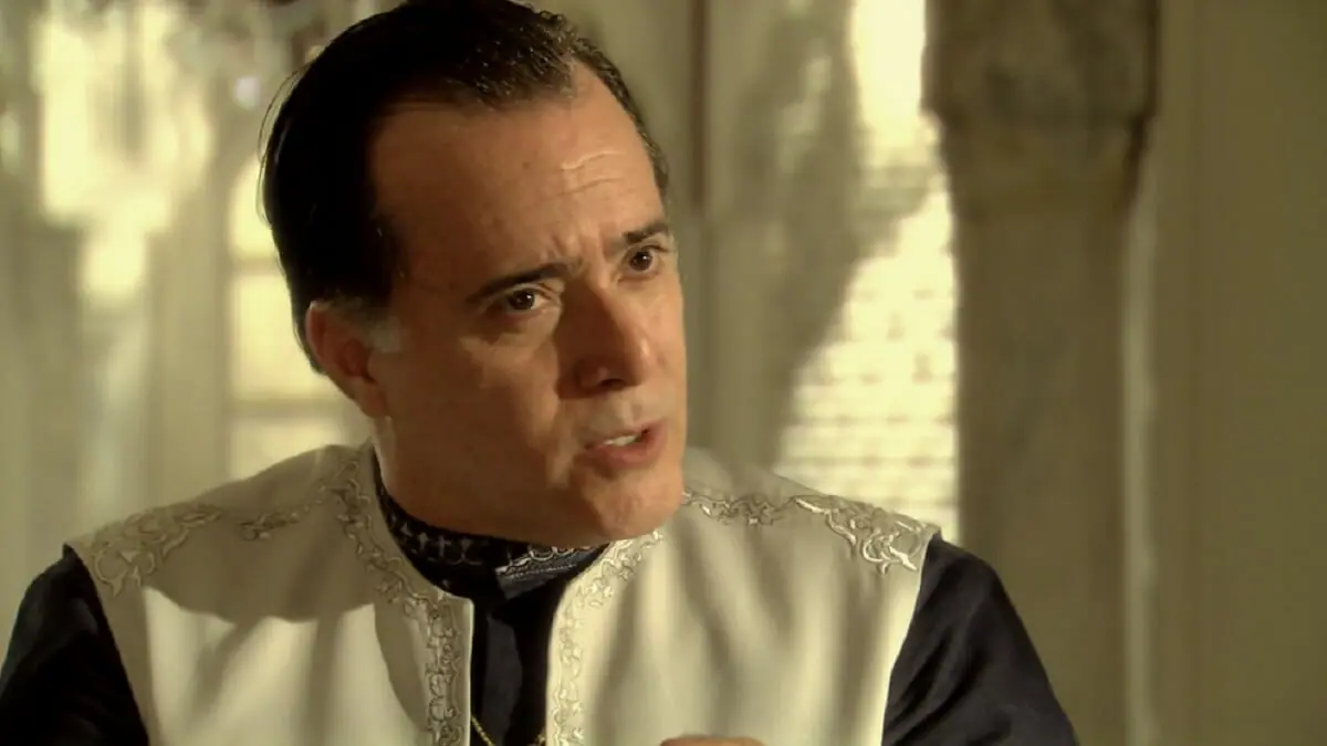 Opash (Tony Ramos) em Caminho das índias