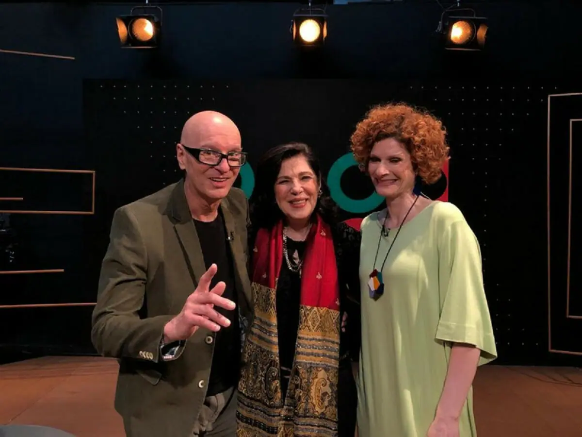 Atilio Bari, Esther Góes e Chris Maksud durante gravações de edição do Persona em homenagem à atriz