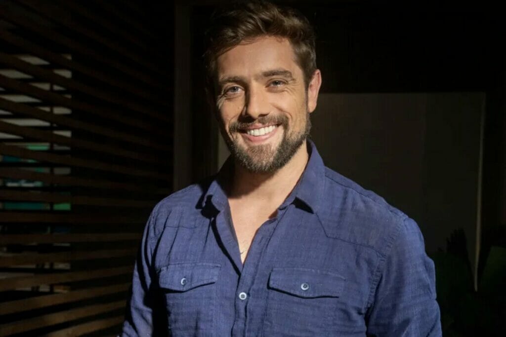 Rômulo (Rafael Cardoso) em Cara e Coragem