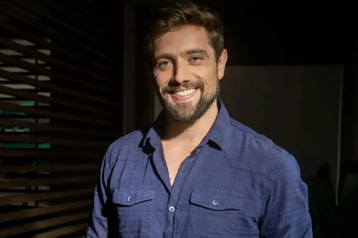 Rômulo (Rafael Cardoso) em Cara e Coragem