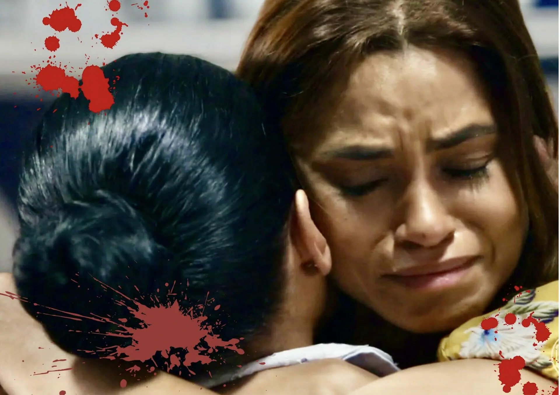 Brisa (Lucy Alves) e Creusa (Luci Pereira) em Travessia