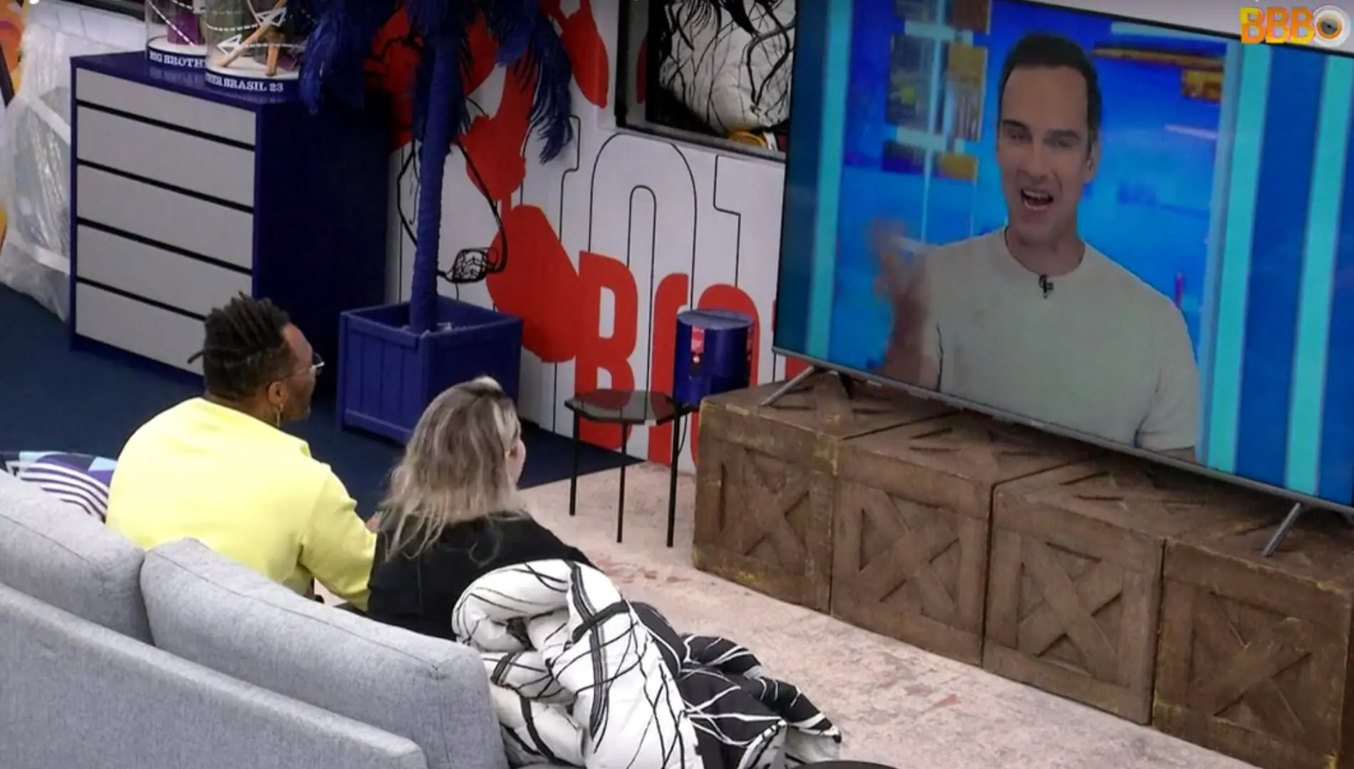 Tadeu Schmidt conversa com Fred Nicácio e Marília no Quarto Secreto do BBB 23 (Reprodução: Globoplay)