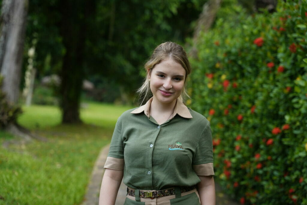 Poliana (Sophia Valverde) em As Aventuras de Poliana: O Filme