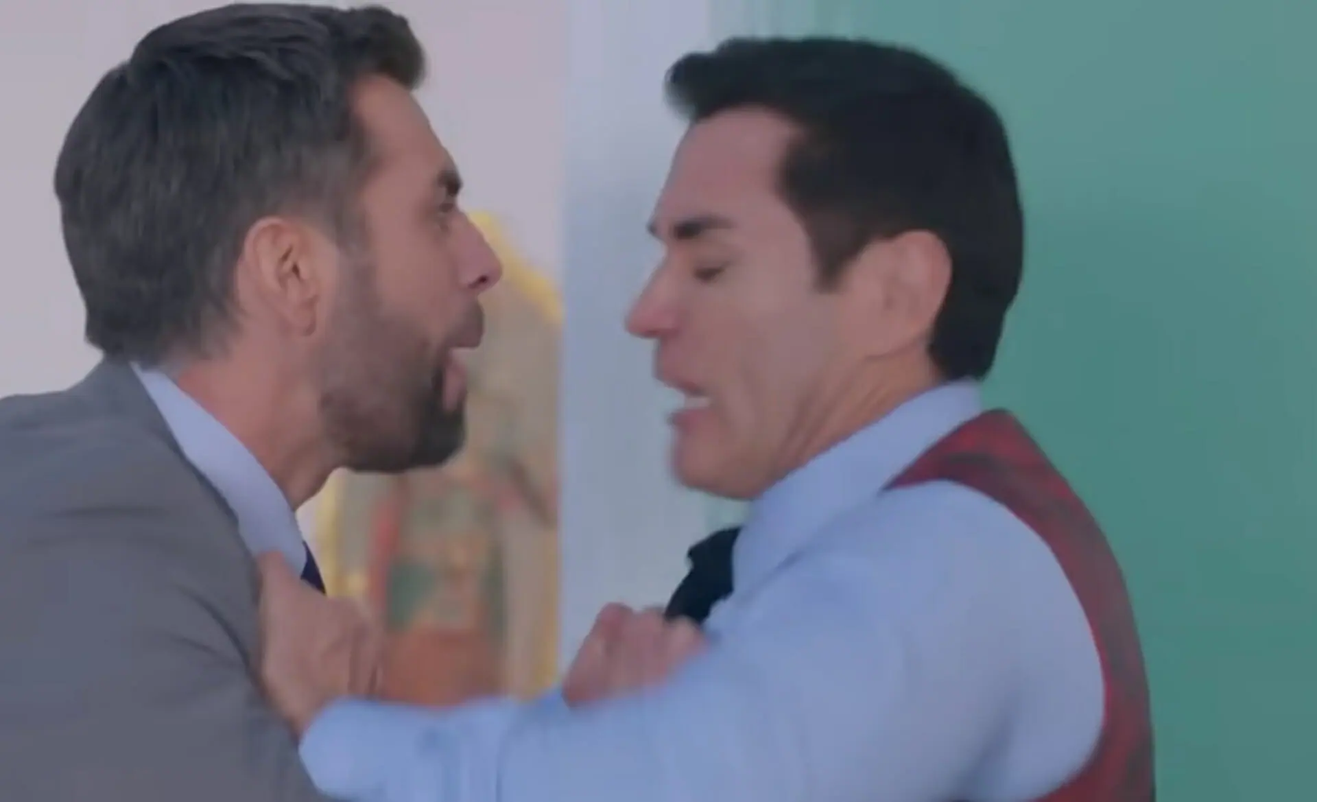 Paulo (Christian de la Campa) e Álvaro (David Zepeda) de Vencer o Desamor
