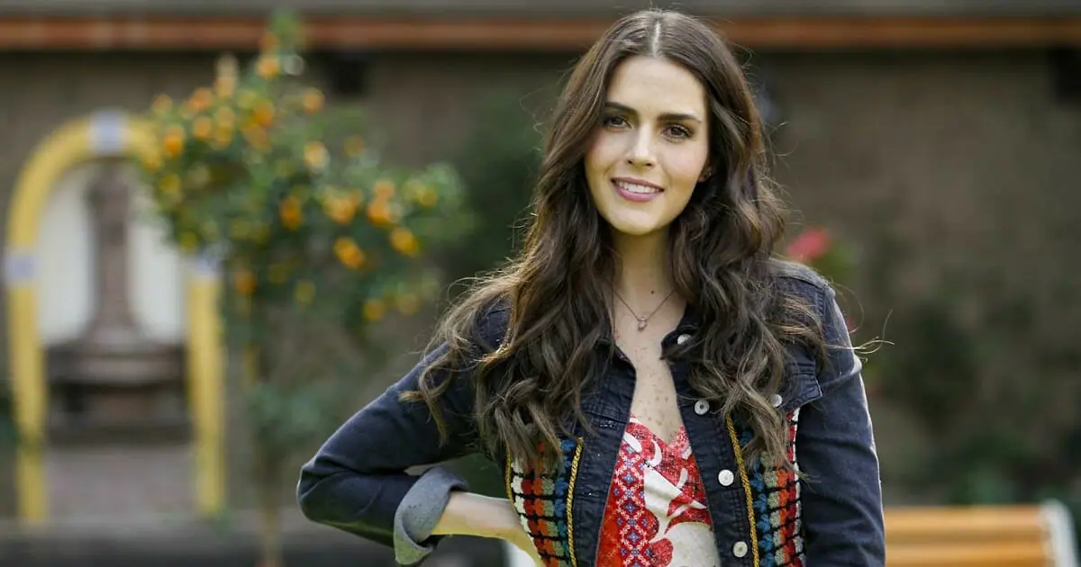 Ariadna (Claudia Álvarez) em Vencer o Desamor