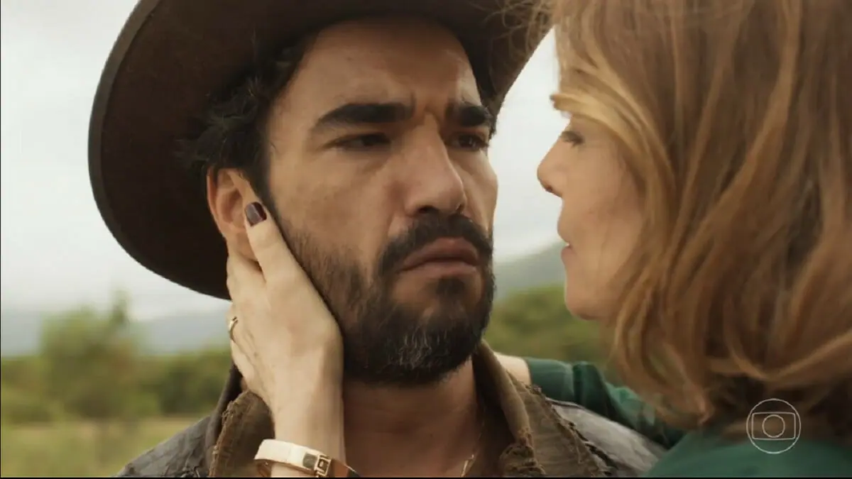 Pajeú (Caio Blat) e Deodora (Débora Bloch) de Mar do Sertão