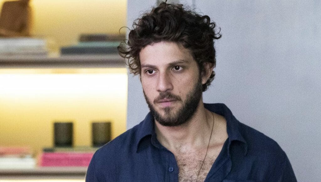 Ari (Chay Suede em Travessia)